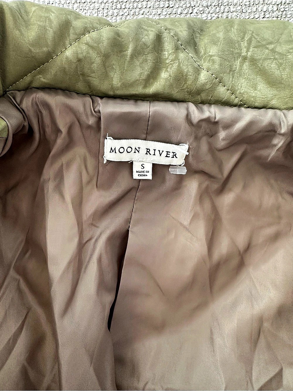 Moon River Quilted Coat in Olive Size Small Like New - Picture 6 of 7